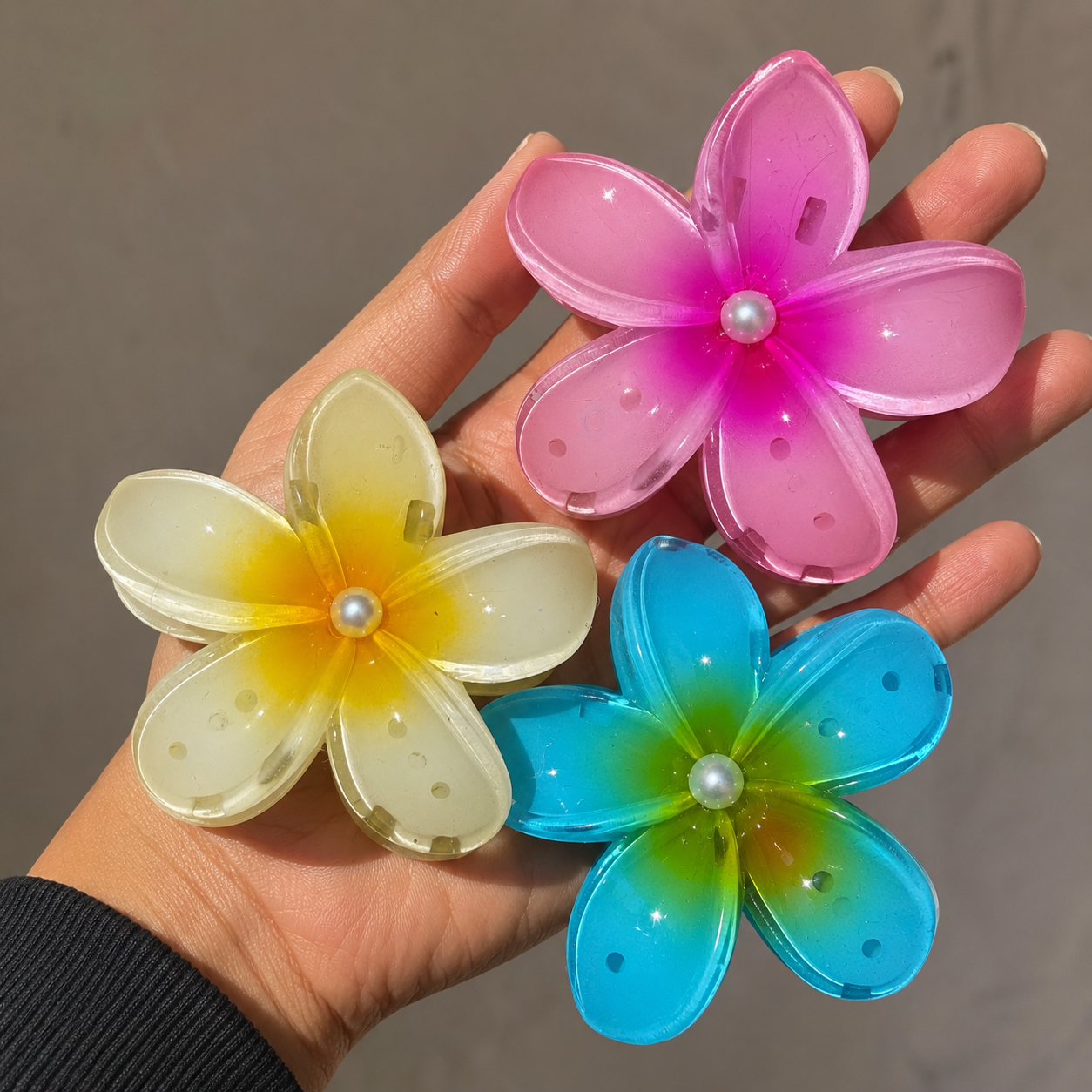 6pcs Flower Hair Claw Clip for Women – Pearl Center Floral Hair Clip (Random Color)